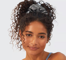 Load image into Gallery viewer, Kitsch Beauty Satin Pillow Scrunchies (Charcoal/Gold)
